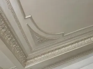 كرانيش فيوتك كلاسيك من IDM هي الاختيار المثالي لأي حد بيدوّر على لمسة فخامة حقيقية للسقف