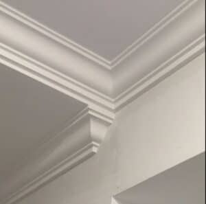 كيف تختار كرانيش أسقف فيوتك جاهزة لمنزلك الجديد؟ لعام 2025