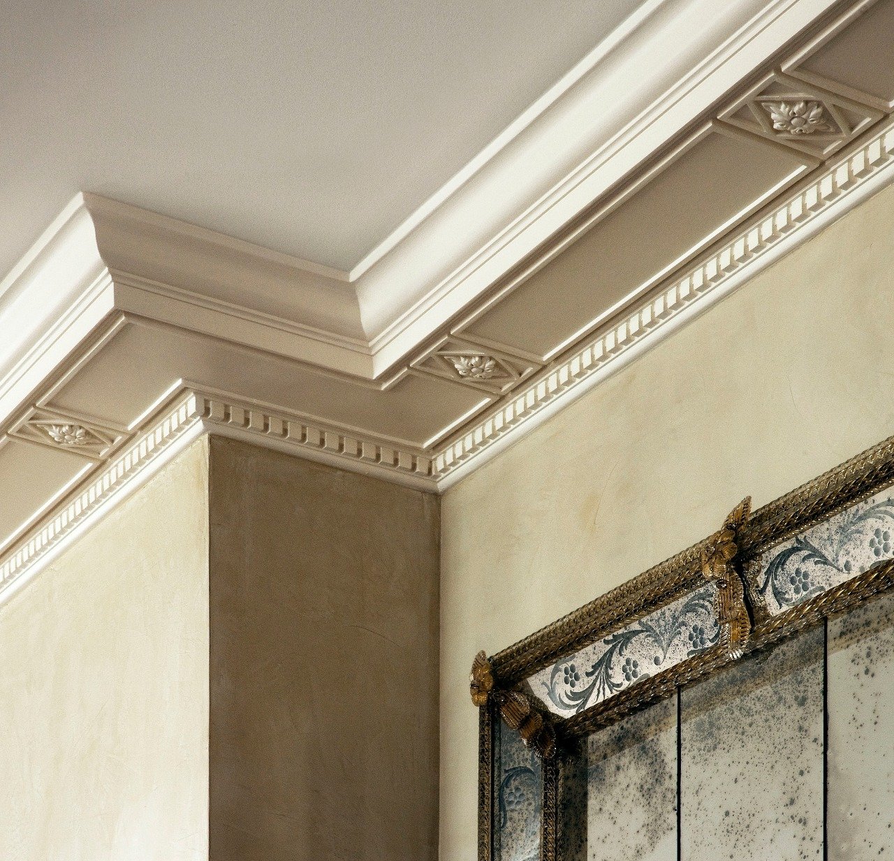 أحدث أشكال كرانيش جاهزة فيوتك للمنازل العصرية لعام 2025/2026